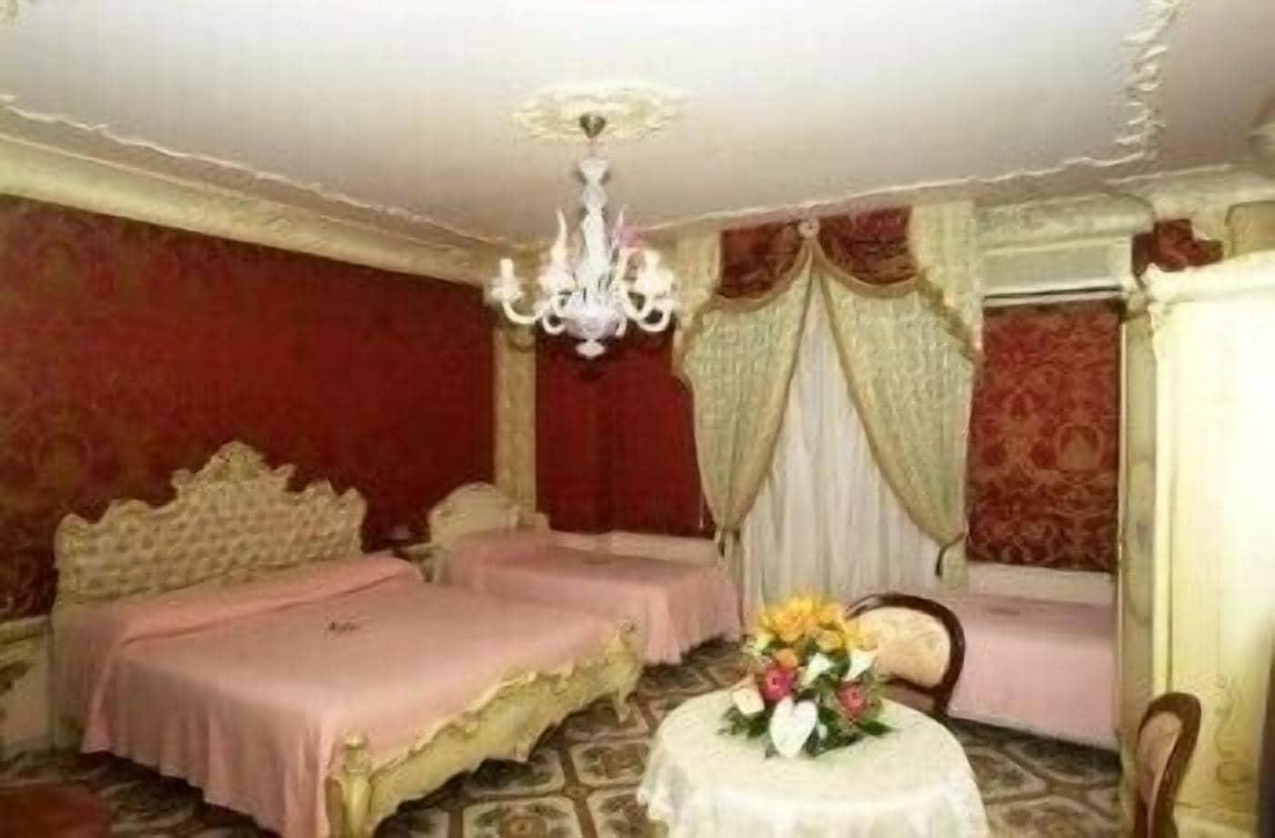 Grand Hotel La Sonrisa SantʼAntonio Abate Extérieur photo A room at the hotel